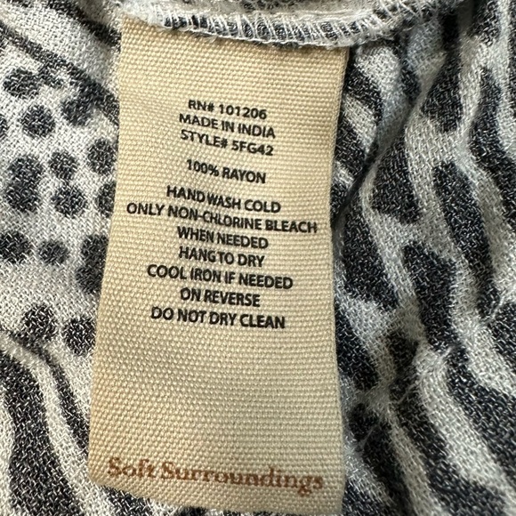 Soft Surroundings Raven Shift Black and White Dress 3/4 Sleeve Ikat Print Rayon - Picture 13 of 14